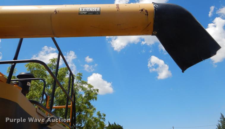 image for item FT9544 2003 Challenger 660 combine