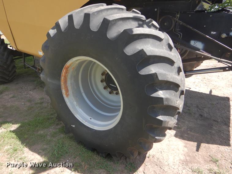 image for item FT9544 2003 Challenger 660 combine