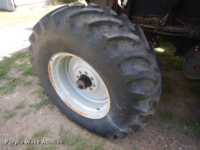 image for item FT9544 2003 Challenger 660 combine