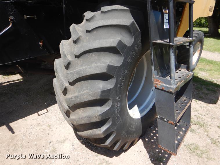 image for item FT9544 2003 Challenger 660 combine