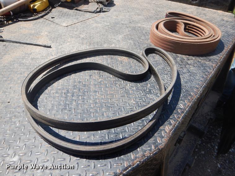 image for item FT9544 2003 Challenger 660 combine