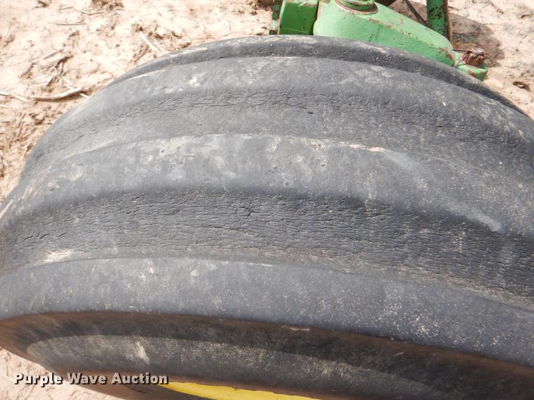 image for item FT9599 1980 John Deere 4840 tractor