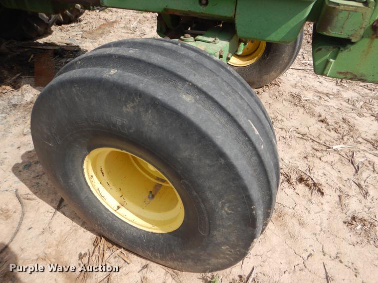 image for item FT9599 1980 John Deere 4840 tractor