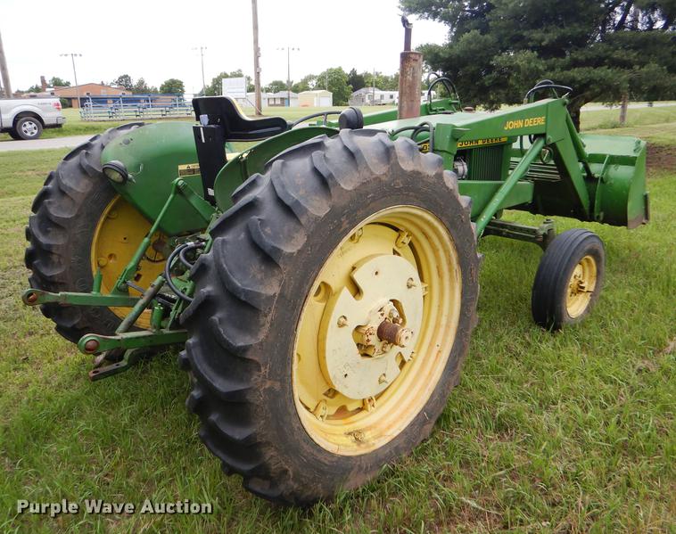 image for item FT9617 1973 John Deere 2030 tractor