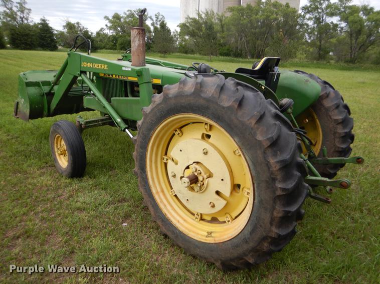 image for item FT9617 1973 John Deere 2030 tractor