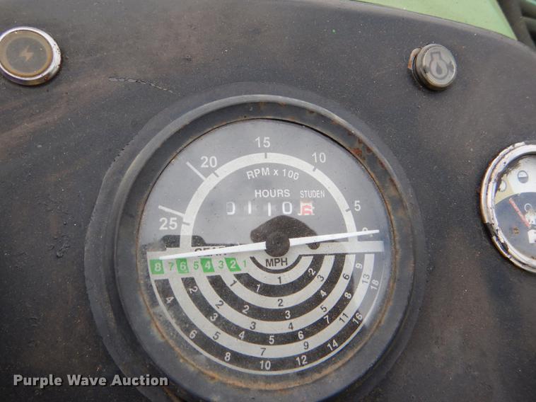 image for item FT9617 1973 John Deere 2030 tractor