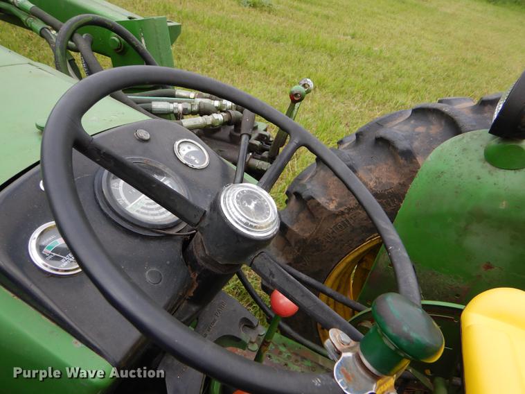 image for item FT9617 1973 John Deere 2030 tractor