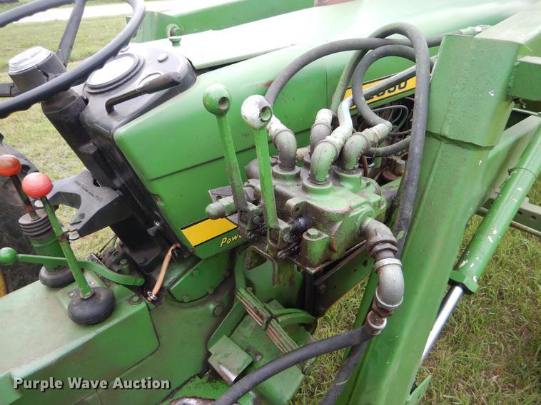 image for item FT9617 1973 John Deere 2030 tractor