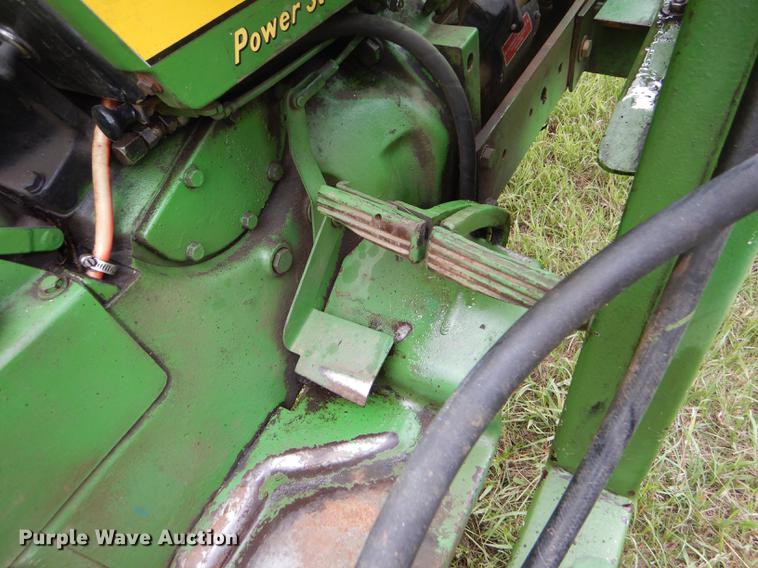 image for item FT9617 1973 John Deere 2030 tractor