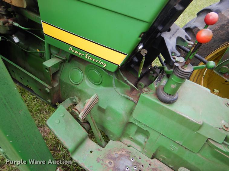 image for item FT9617 1973 John Deere 2030 tractor
