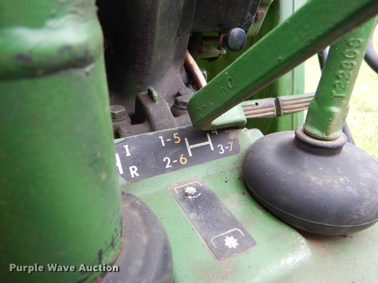 image for item FT9617 1973 John Deere 2030 tractor