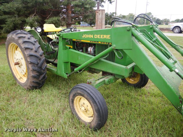image for item FT9617 1973 John Deere 2030 tractor