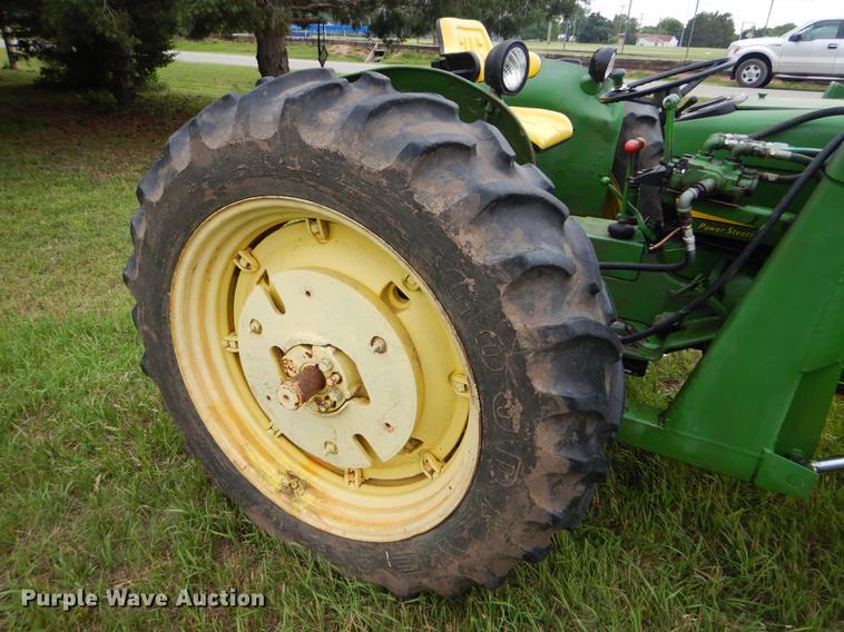 image for item FT9617 1973 John Deere 2030 tractor