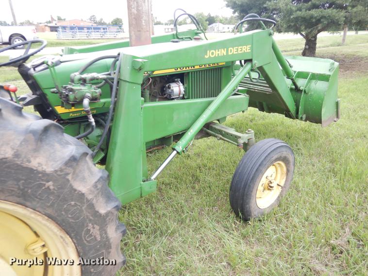 image for item FT9617 1973 John Deere 2030 tractor