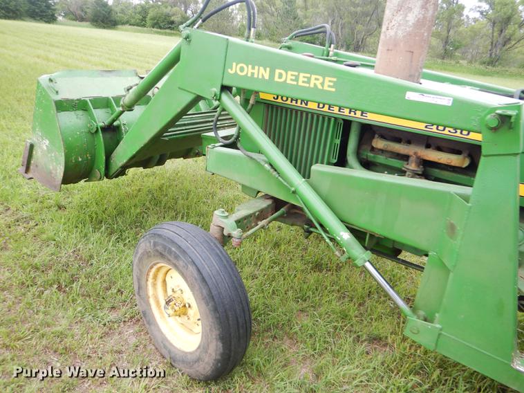 image for item FT9617 1973 John Deere 2030 tractor