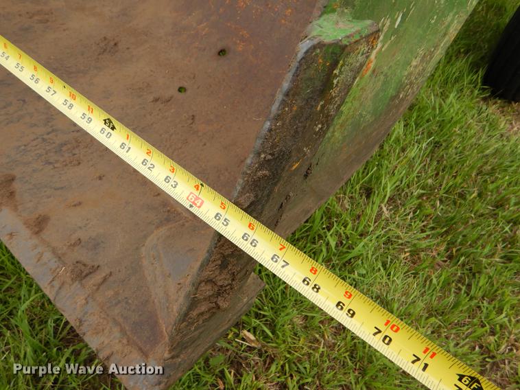 image for item FT9617 1973 John Deere 2030 tractor