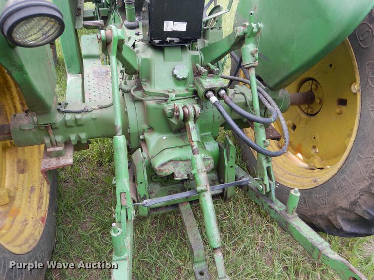 image for item FT9617 1973 John Deere 2030 tractor