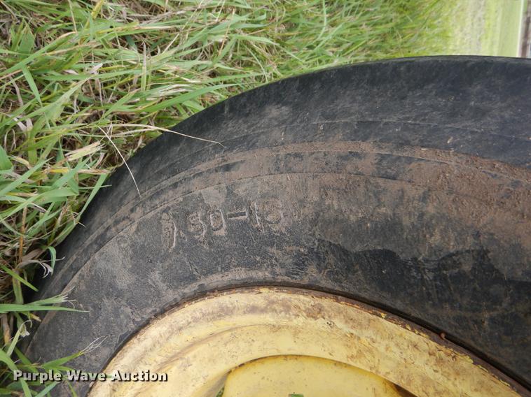 image for item FT9617 1973 John Deere 2030 tractor