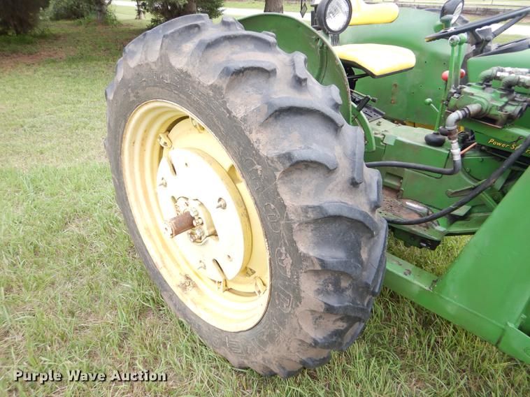 image for item FT9617 1973 John Deere 2030 tractor