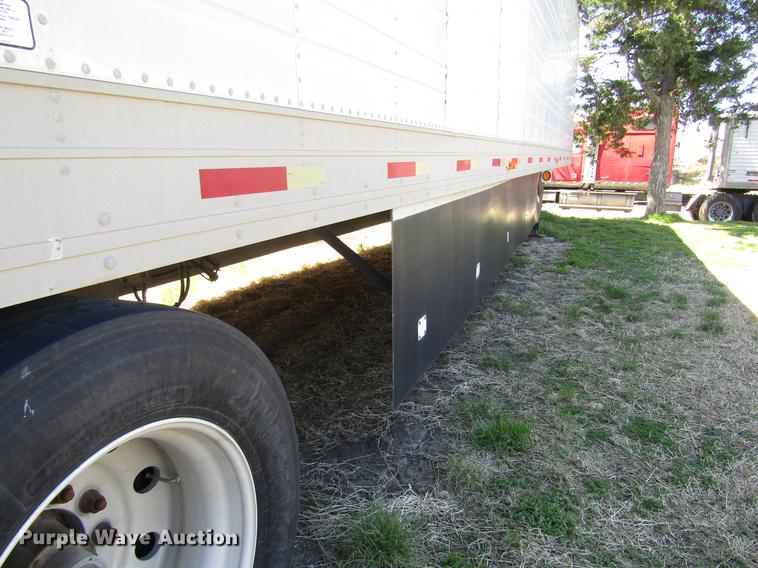 image for item DB4936 2000 Utility refrigerated van trailer
