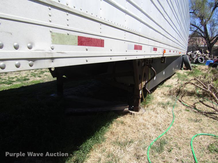 image for item DB4936 2000 Utility refrigerated van trailer