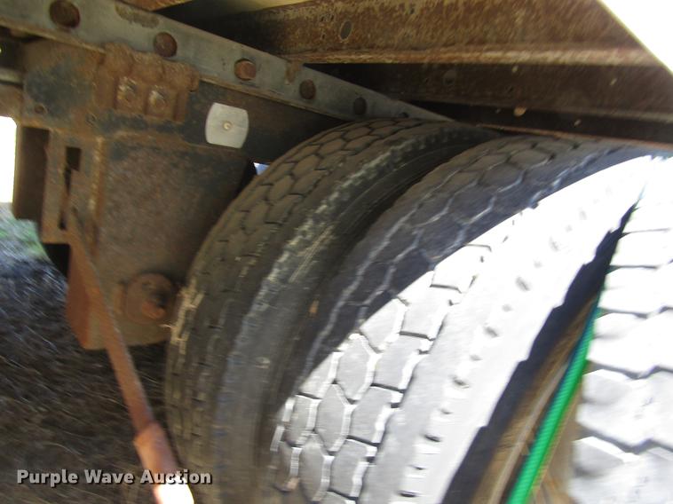 image for item DB4936 2000 Utility refrigerated van trailer