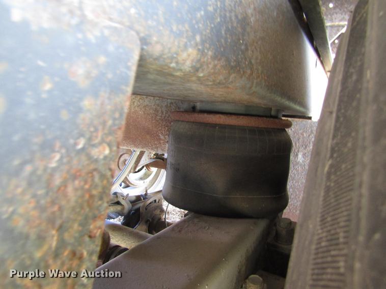 image for item DB4936 2000 Utility refrigerated van trailer