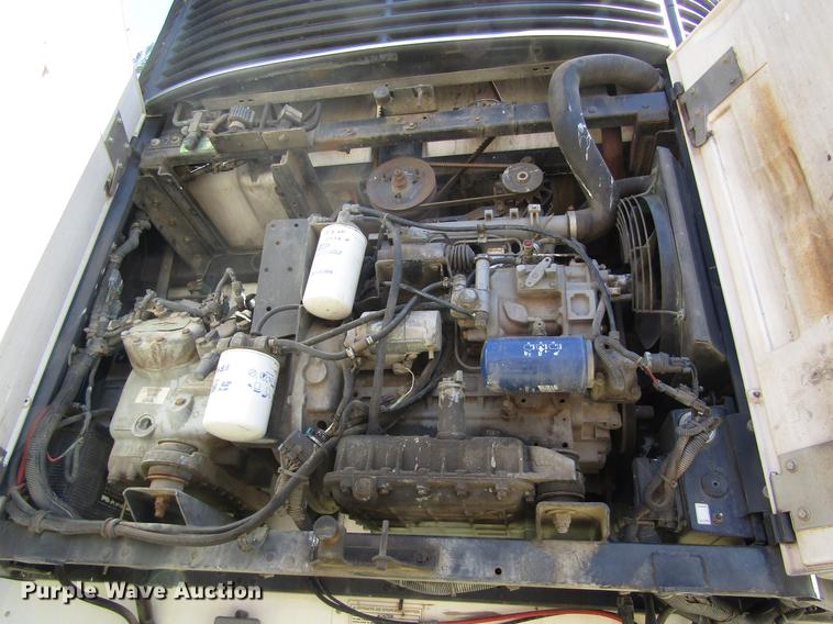 image for item DB4936 2000 Utility refrigerated van trailer