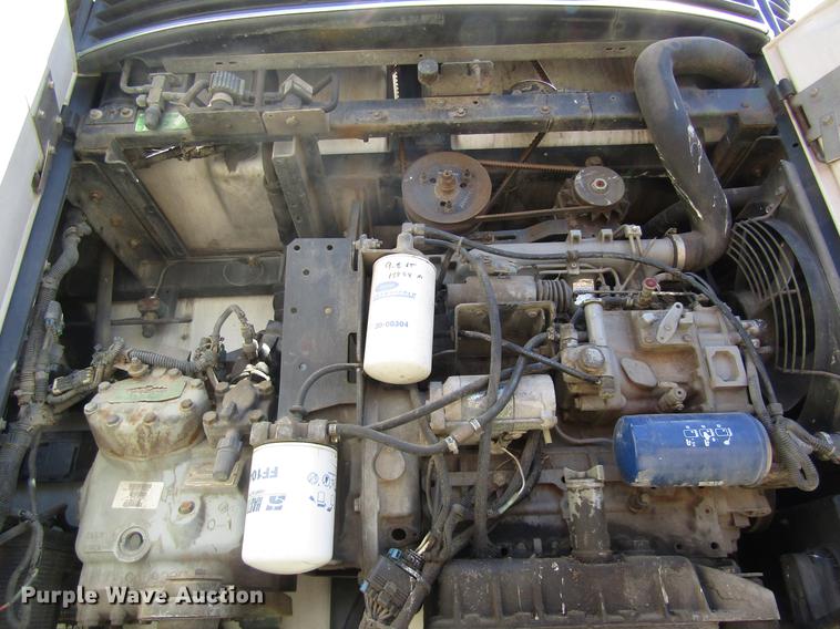 image for item DB4936 2000 Utility refrigerated van trailer