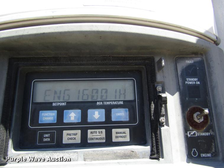 image for item DB4936 2000 Utility refrigerated van trailer