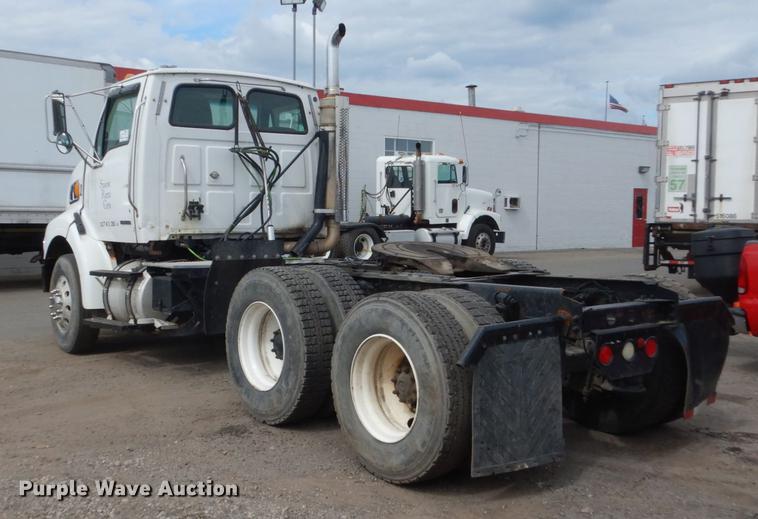 image for item DC4546 2003 Sterling DS-999 semi truck
