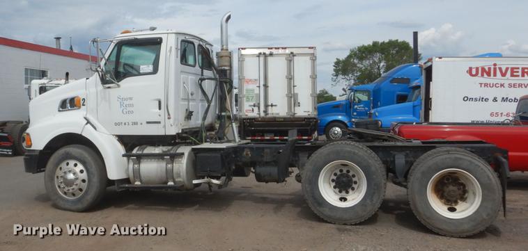 image for item DC4546 2003 Sterling DS-999 semi truck