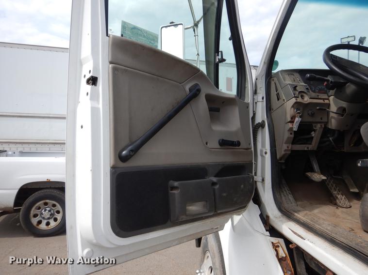 image for item DC4546 2003 Sterling DS-999 semi truck