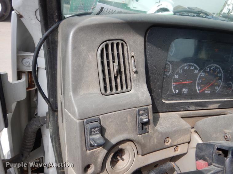 image for item DC4546 2003 Sterling DS-999 semi truck