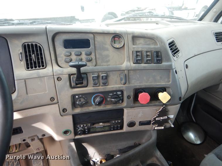 image for item DC4546 2003 Sterling DS-999 semi truck