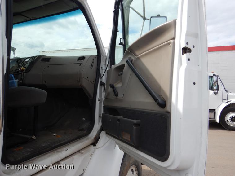 image for item DC4546 2003 Sterling DS-999 semi truck