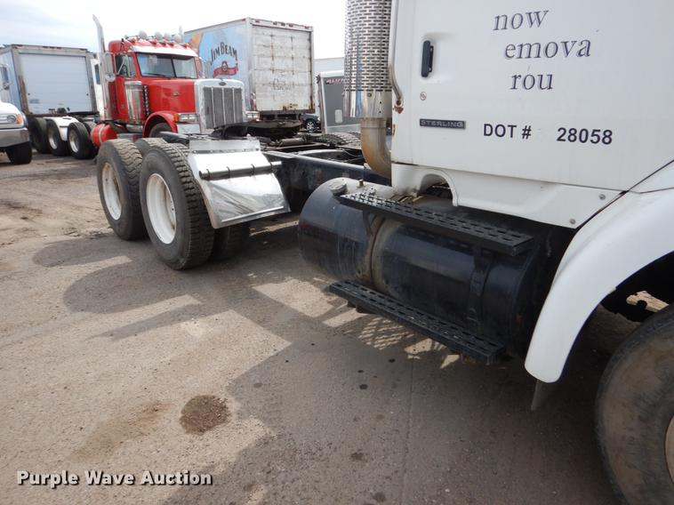 image for item DC4546 2003 Sterling DS-999 semi truck