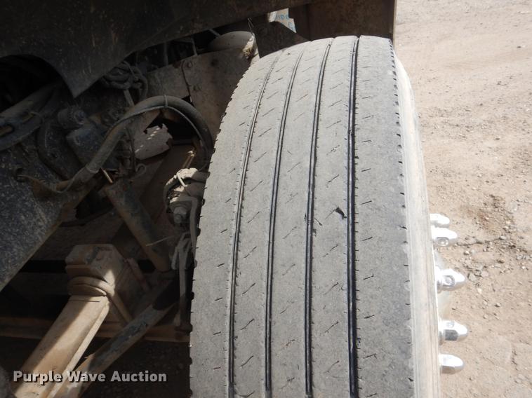 image for item DC4546 2003 Sterling DS-999 semi truck