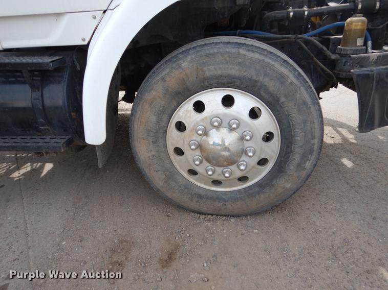 image for item DC4546 2003 Sterling DS-999 semi truck