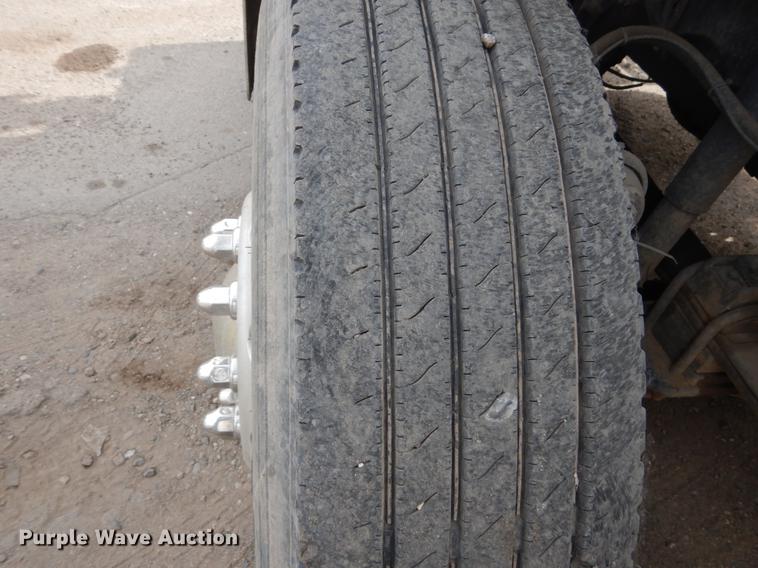 image for item DC4546 2003 Sterling DS-999 semi truck