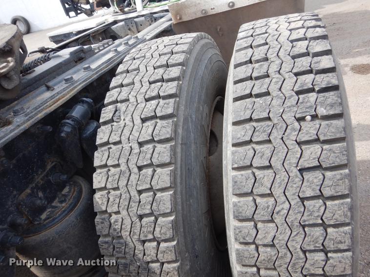 image for item DC4546 2003 Sterling DS-999 semi truck