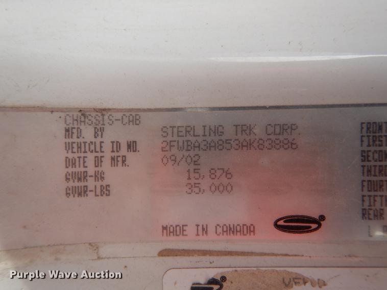 image for item DC4546 2003 Sterling DS-999 semi truck