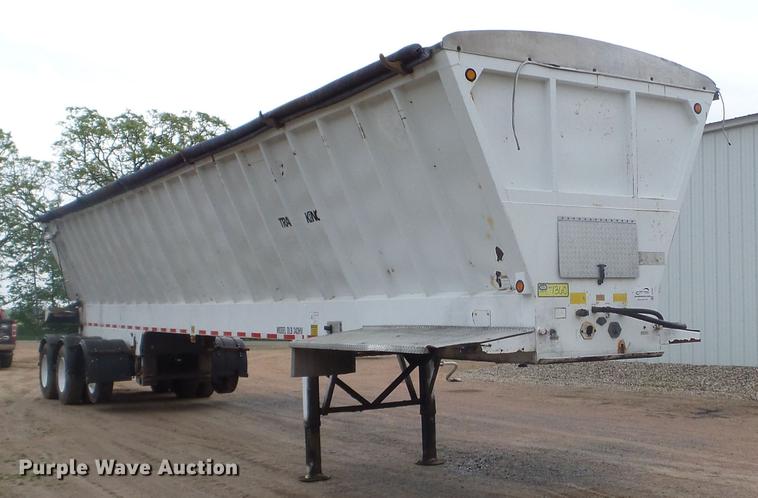 image for item DC4554 2006 Trail King OLB343HV belt trailer