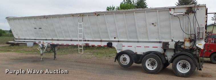 image for item DC4554 2006 Trail King OLB343HV belt trailer