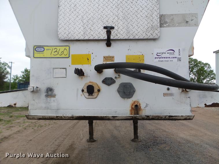 image for item DC4554 2006 Trail King OLB343HV belt trailer