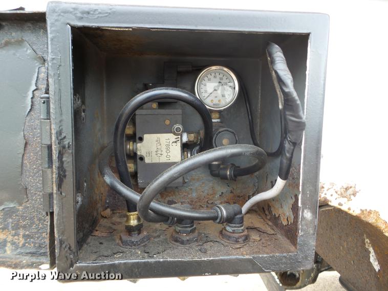 image for item DC4554 2006 Trail King OLB343HV belt trailer