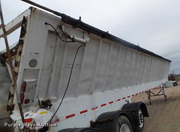 image for item DC4554 2006 Trail King OLB343HV belt trailer