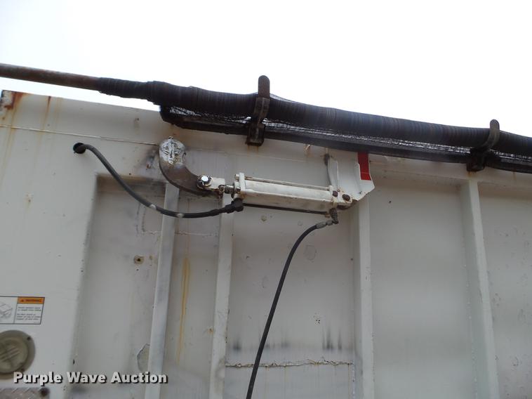 image for item DC4554 2006 Trail King OLB343HV belt trailer