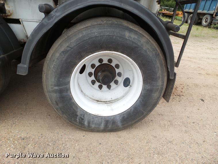 image for item DC4554 2006 Trail King OLB343HV belt trailer