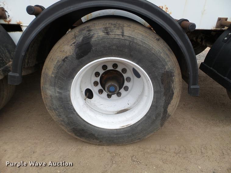 image for item DC4554 2006 Trail King OLB343HV belt trailer